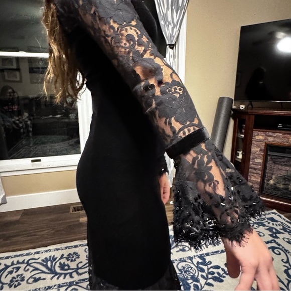 Tadashi Shoji Black Dress Size 2 Beading Velvet Trim 90s Lace Beading Embroidery - Picture 10 of 12